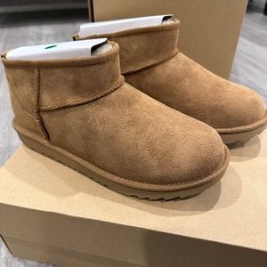 UGG ultra mini classic chestnut boot youth fits womens